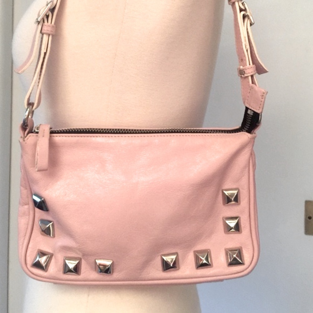 LE SOLIM DESIGNER Pink Rock Stud Soft Leather Handbag
